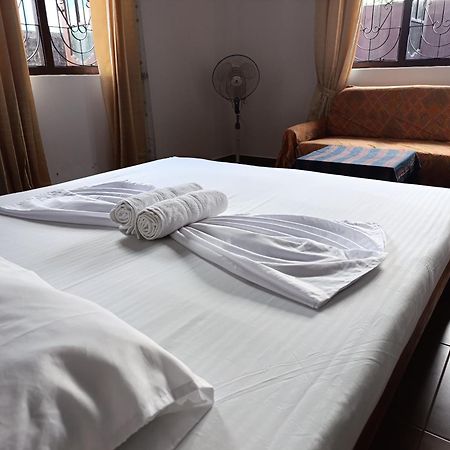 S And P Airport Transit Hostel And Villa 01 Negombo Eksteriør bilde